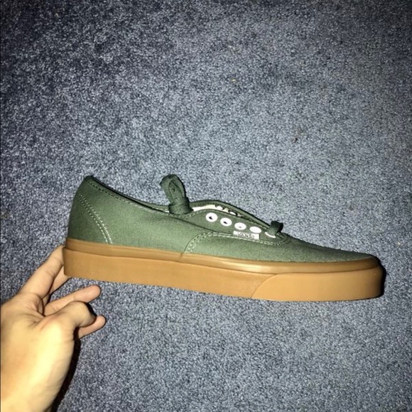 Shoes - Picture 2 of 6